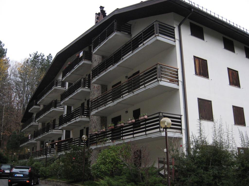 Le Tre Rose Montagna Daire Camigliatello Silano Dış mekan fotoğraf